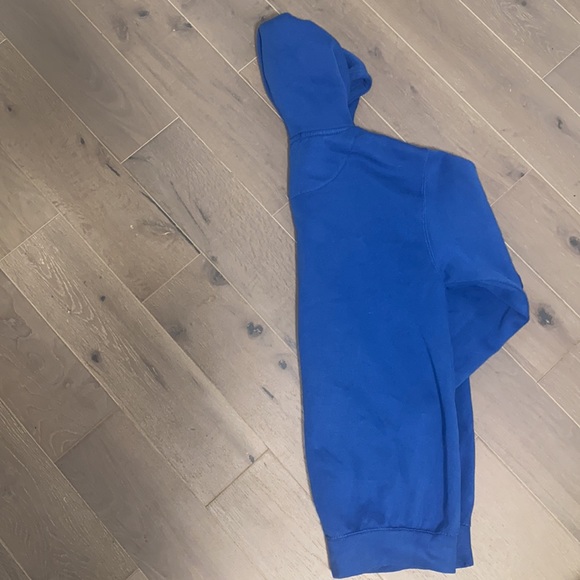 Capilano university Blue hoodie - Picture 4 of 5